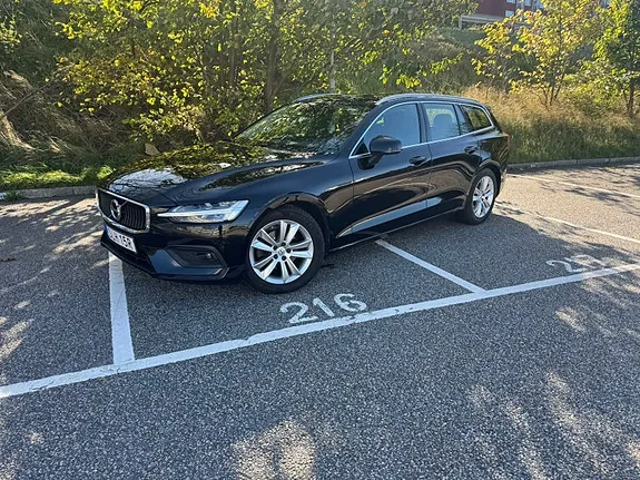 Volvo V60 2019 photo 2