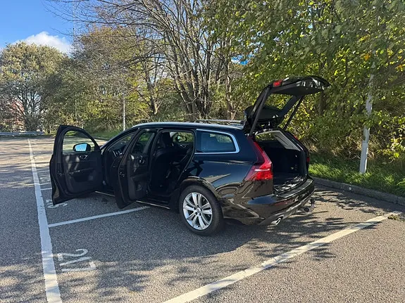 Volvo V60 2019 photo 3