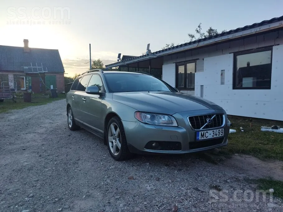 Volvo V70 2008 photo 2