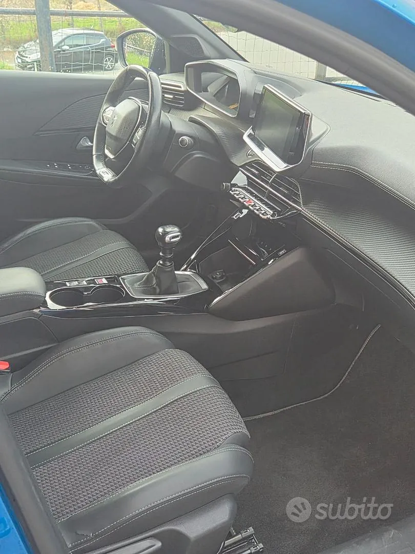 Peugeot 208 2020 photo 4