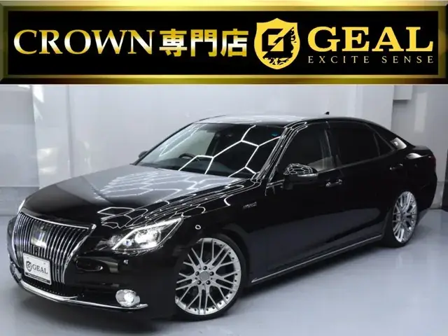 Toyota Crown Majesta 2013 photo 2