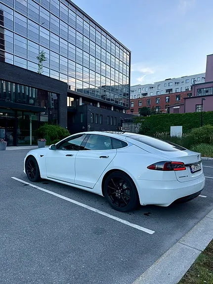 Tesla Model S 2017 photo 4