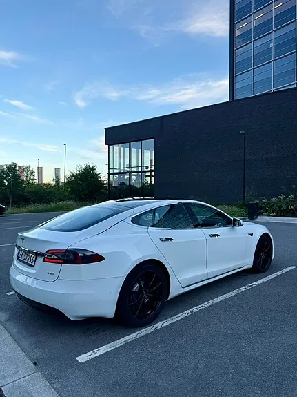 Tesla Model S 2017 photo 3