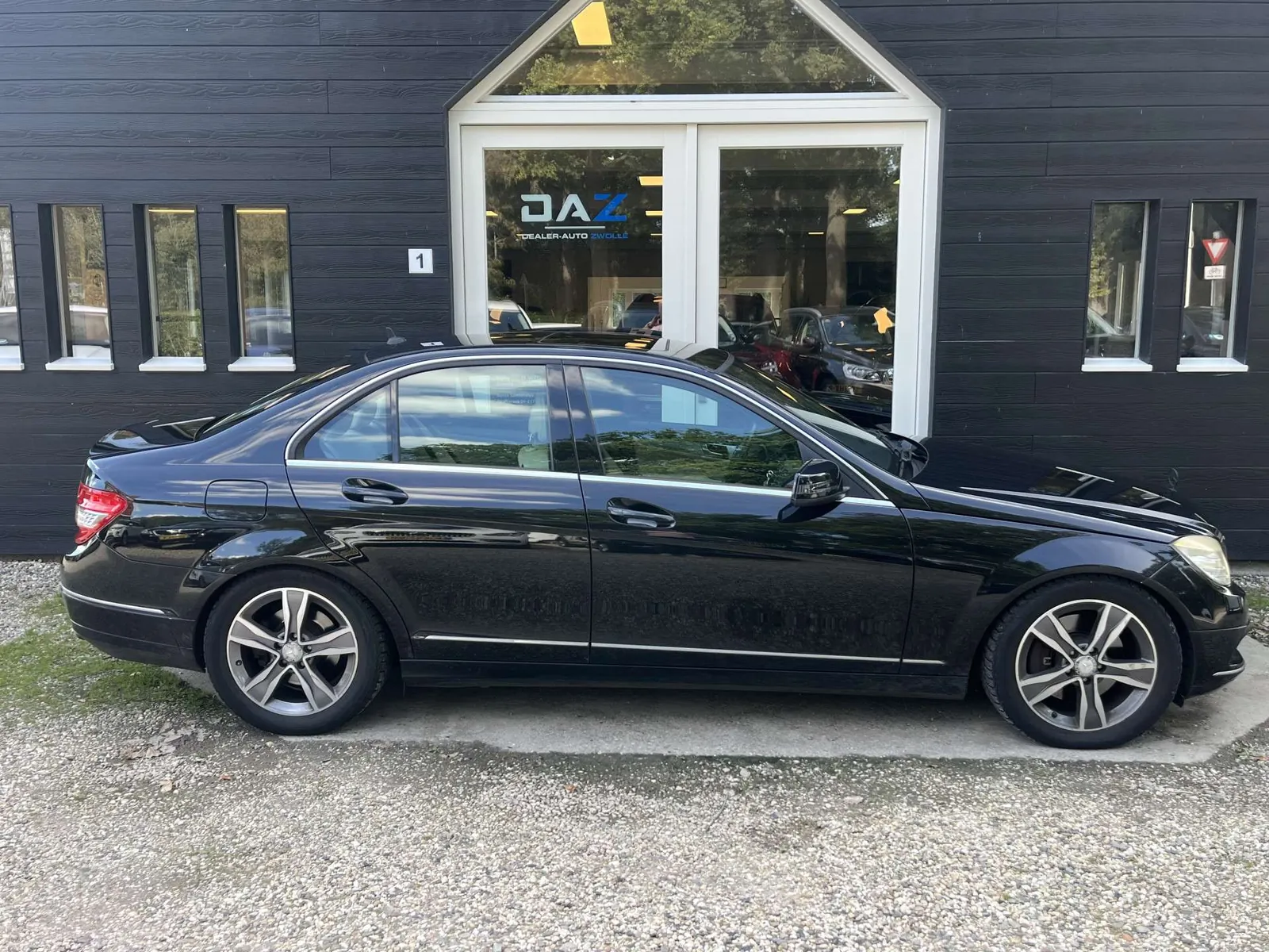 Mercedes-Benz C 350 Elegance 2009 photo 2