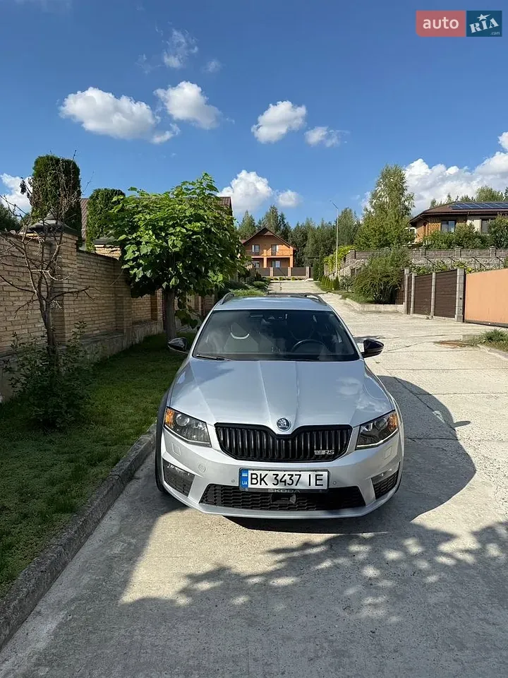 Skoda Octavia 2014 photo 2