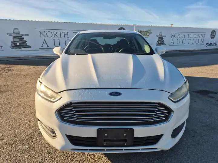 Ford Fusion 2013 photo 2