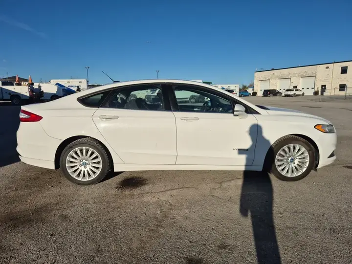 Ford Fusion 2013 photo 4