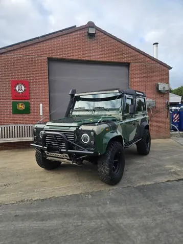 Land Rover Defender