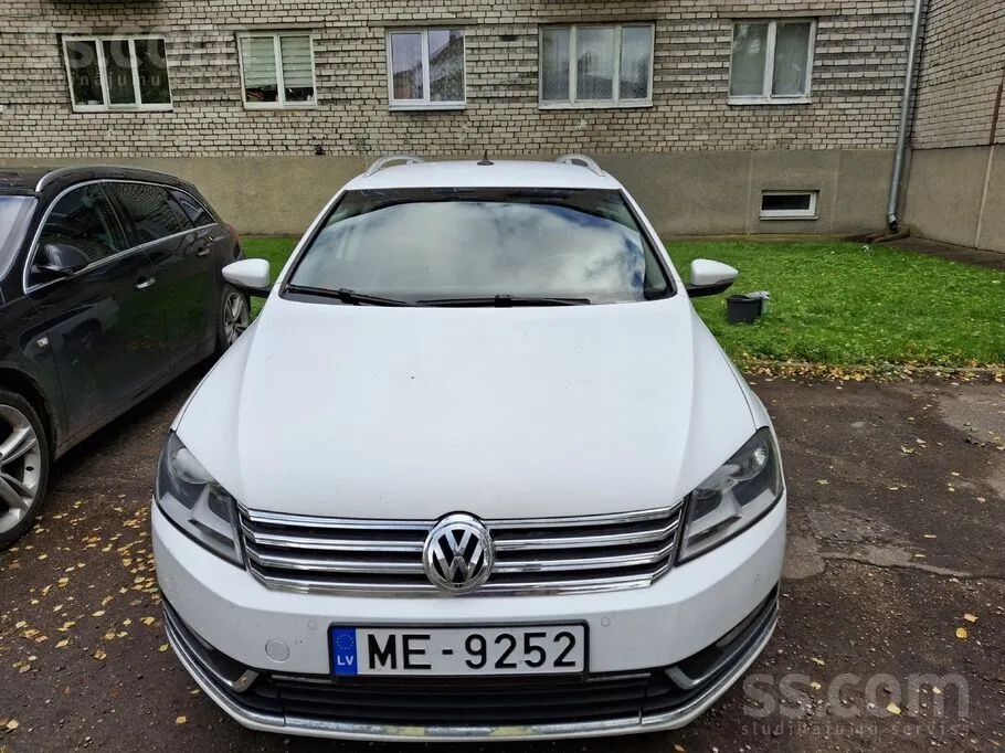 Volkswagen Passat 2011 photo 2