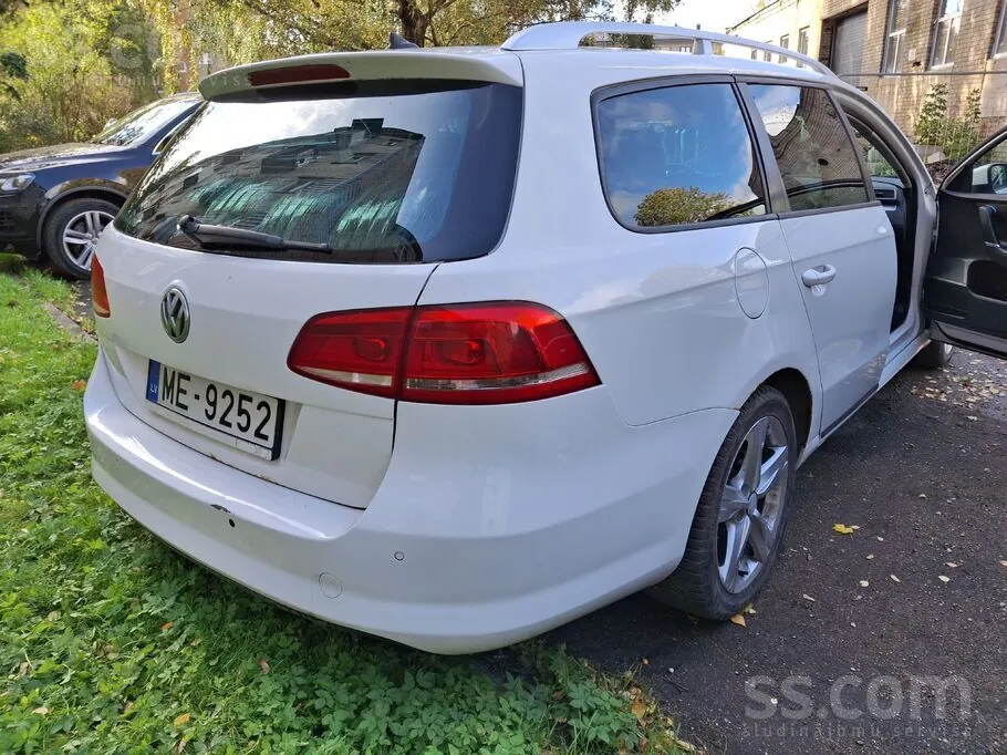 Volkswagen Passat 2011 photo 4