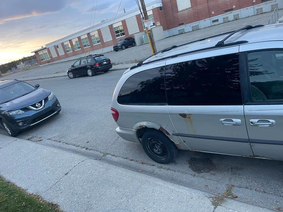 Dodge Grand Caravan 2002 photo 3