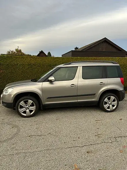 Skoda Yeti 2012 photo 3