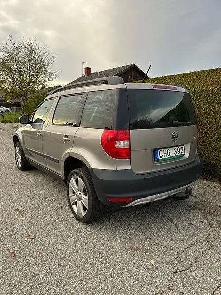 Skoda Yeti 2012 photo 4