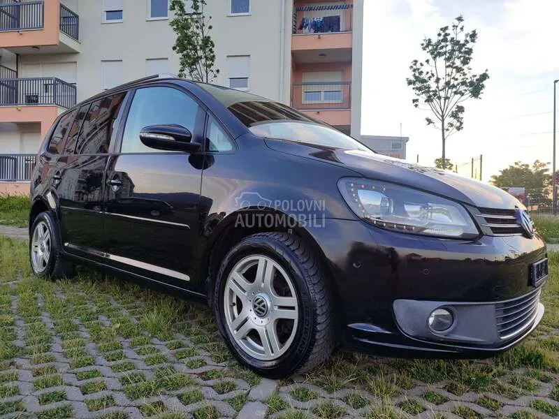 Volkswagen Touran 2011 photo 5