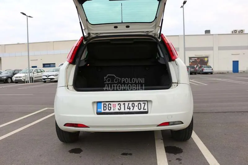 Fiat Grande Punto 2009 photo 4