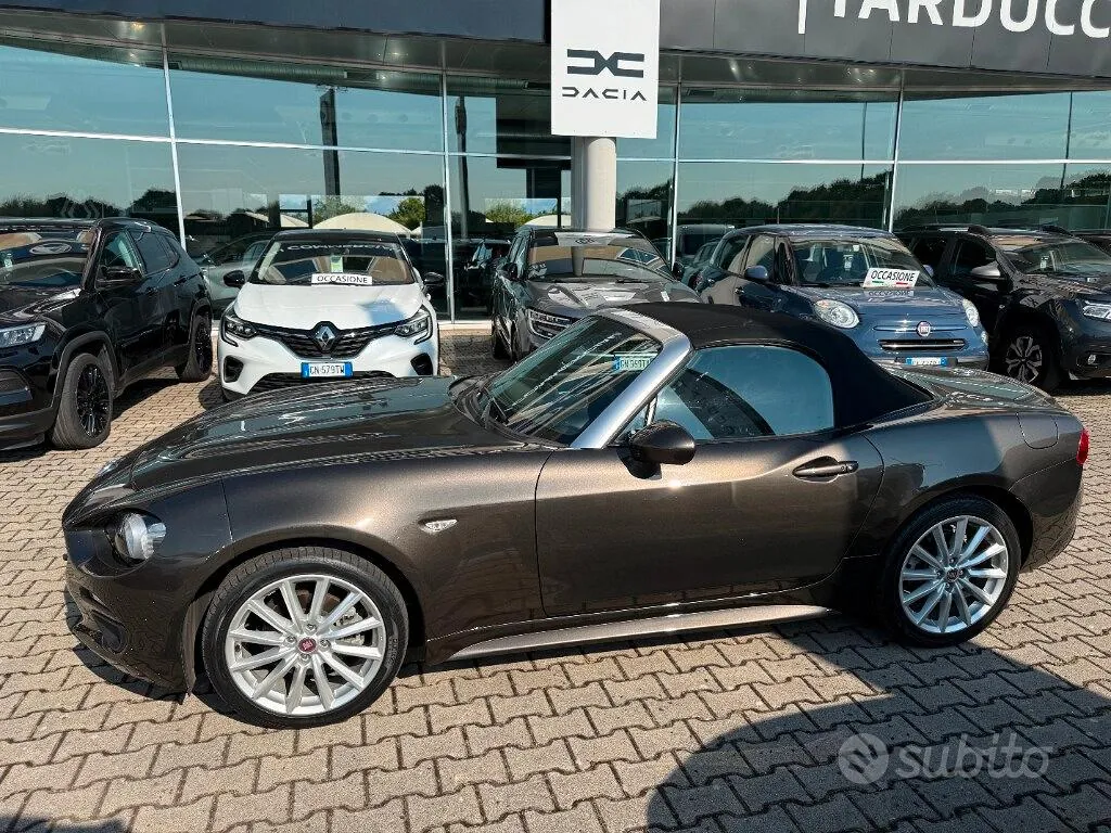 Fiat 124 Spider 2017 photo 2