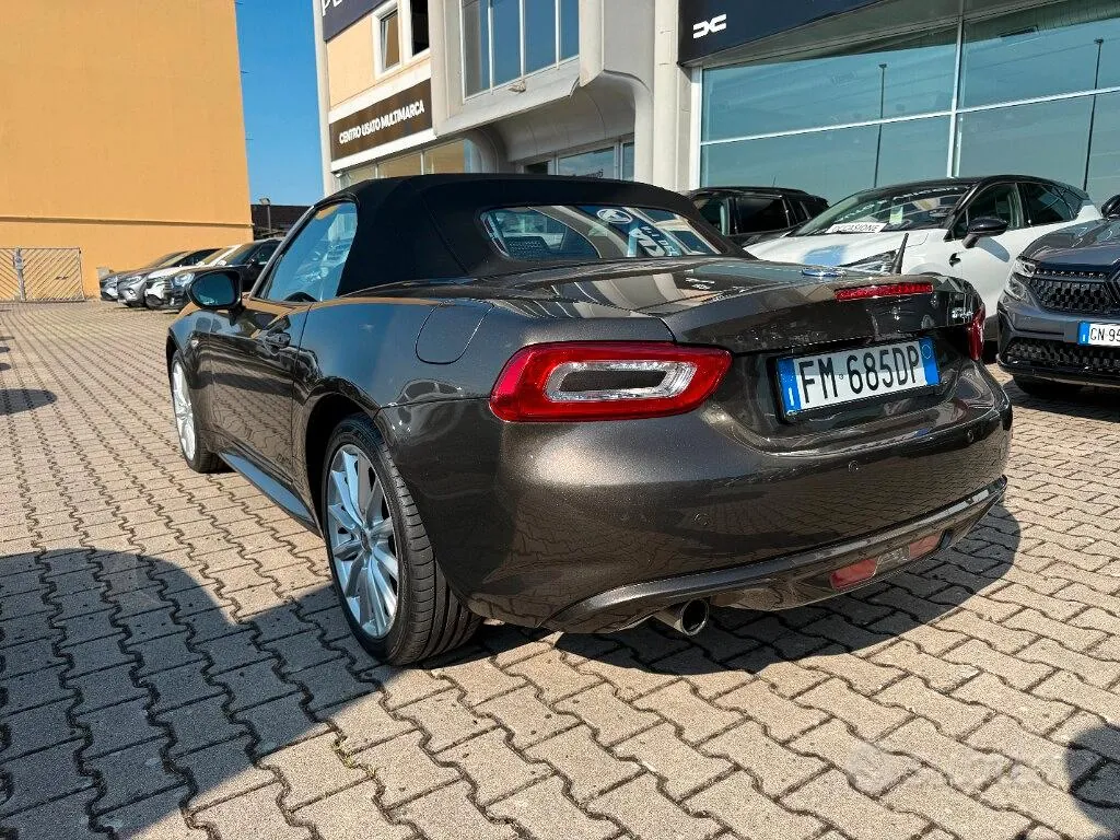 Fiat 124 Spider 2017 photo 3