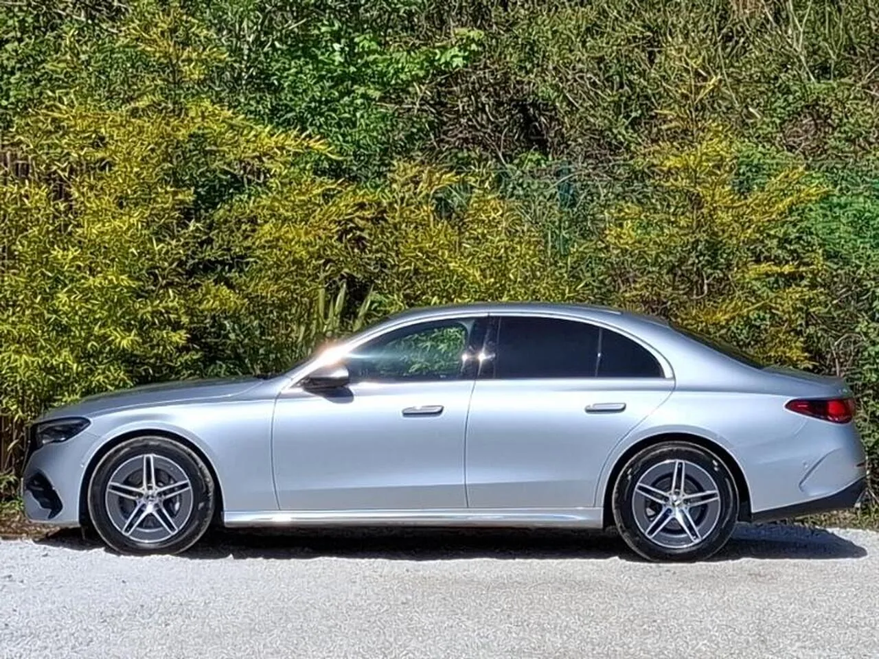 Mercedes-Benz E-Class 2025 photo 4