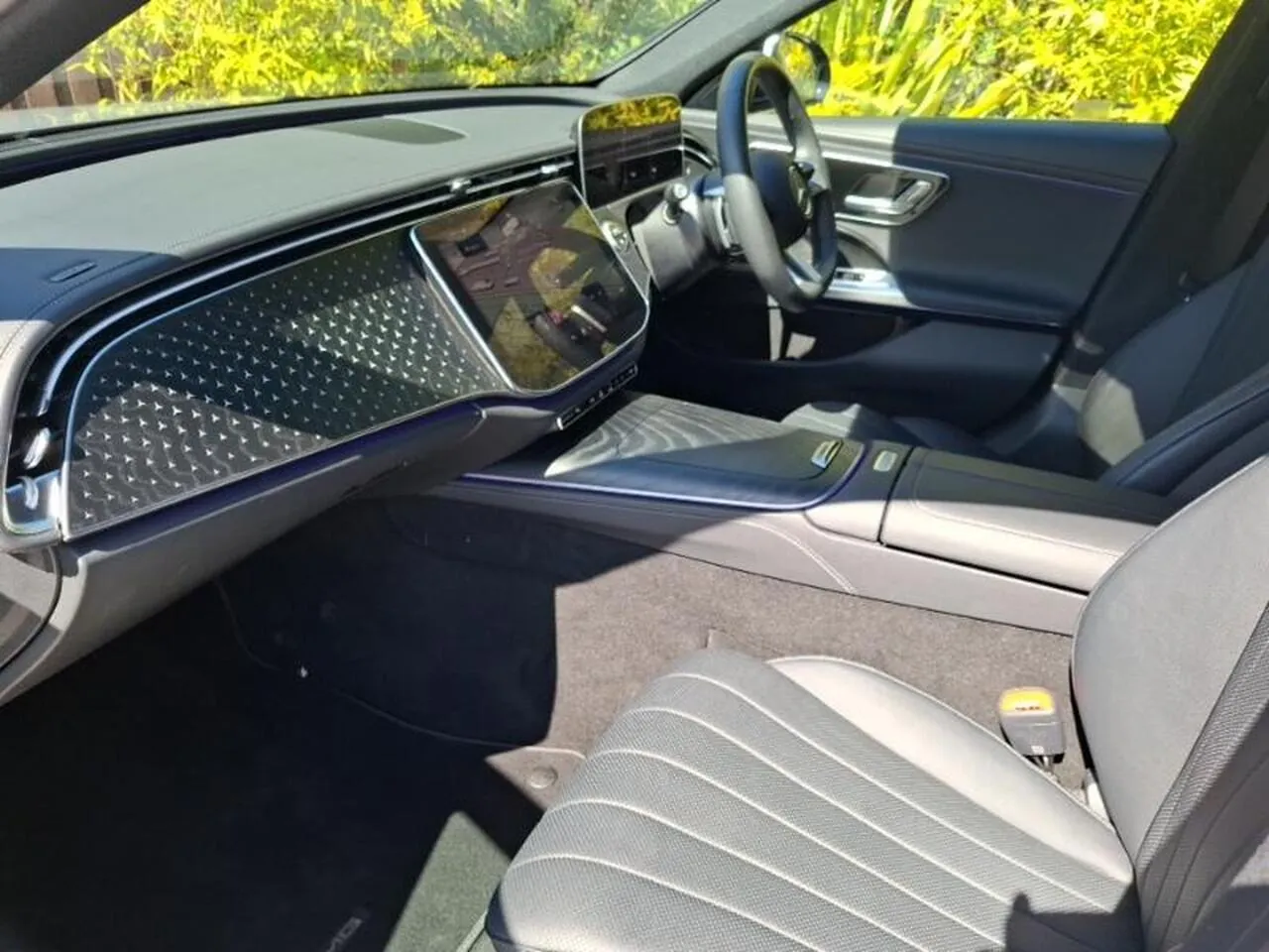 Mercedes-Benz E-Class 2025 photo 5
