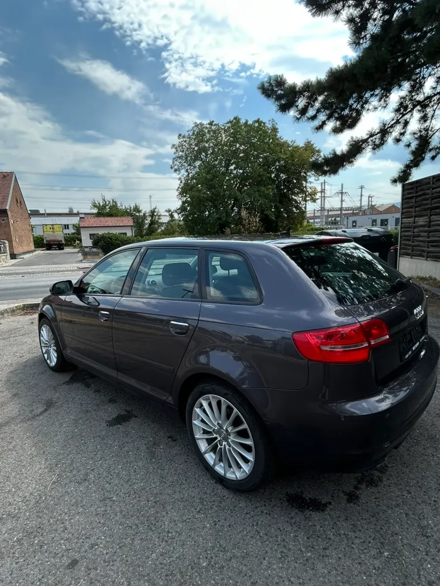Audi A3 2012 photo 2