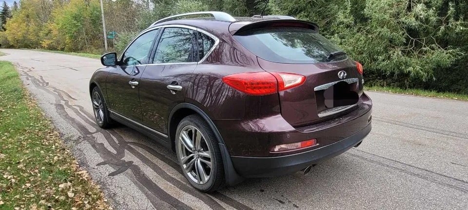 Infiniti Ex35 2012 photo 4