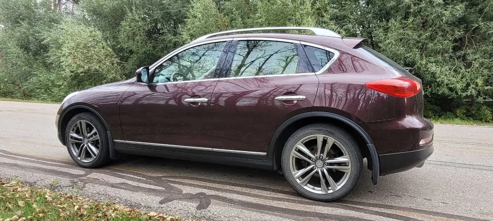 Infiniti Ex35 2012 photo 3