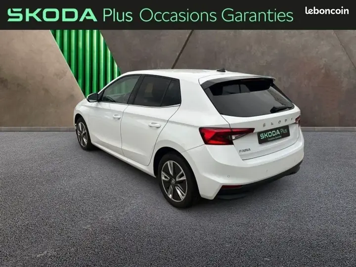 Skoda Fabia 2022 photo 3