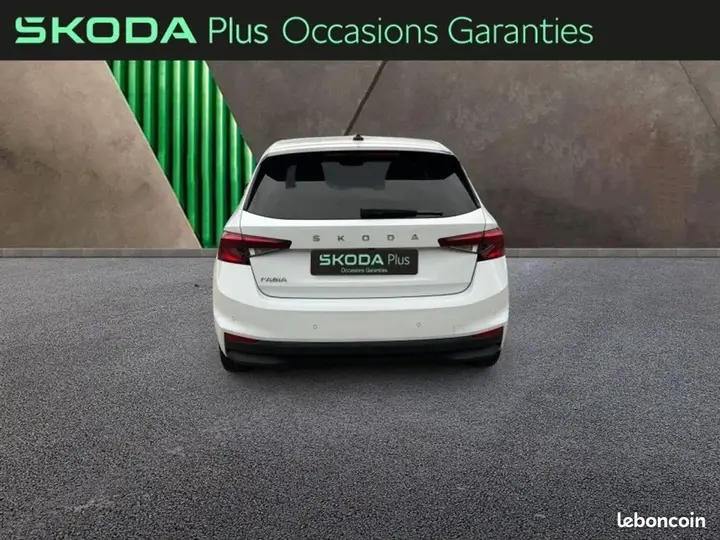 Skoda Fabia 2022 photo 4