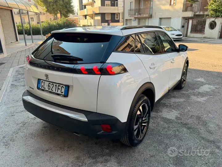Peugeot 208 2022 photo 5