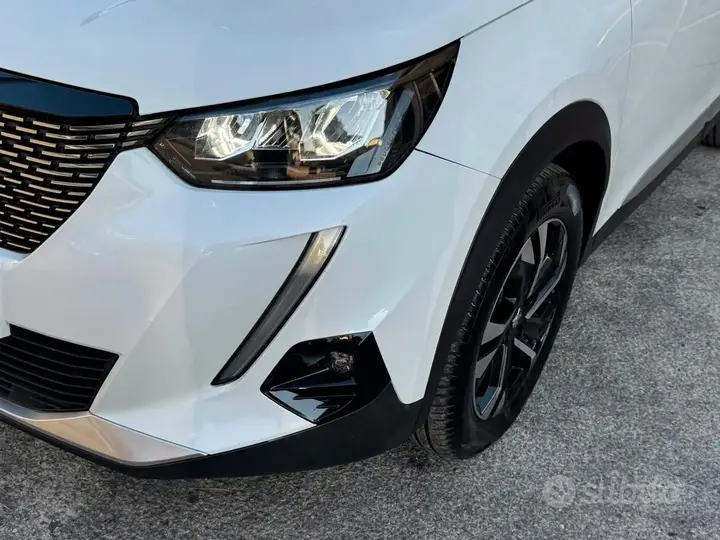 Peugeot 208 2022 photo 4