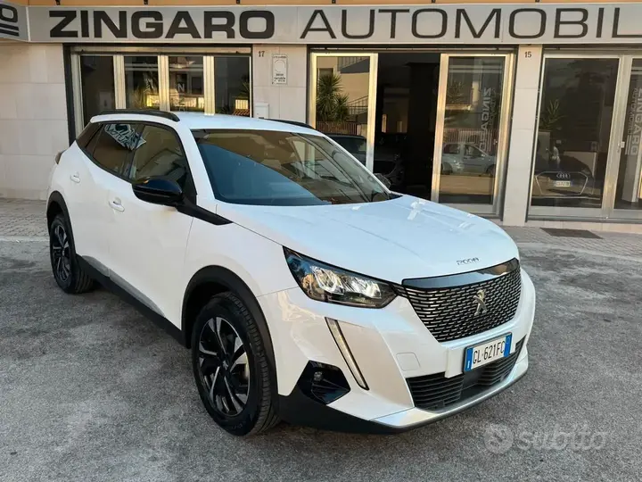 Peugeot 208 2022 photo 2
