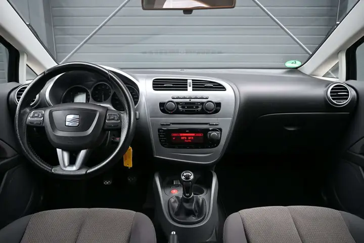 Seat Leon 2009 photo 3