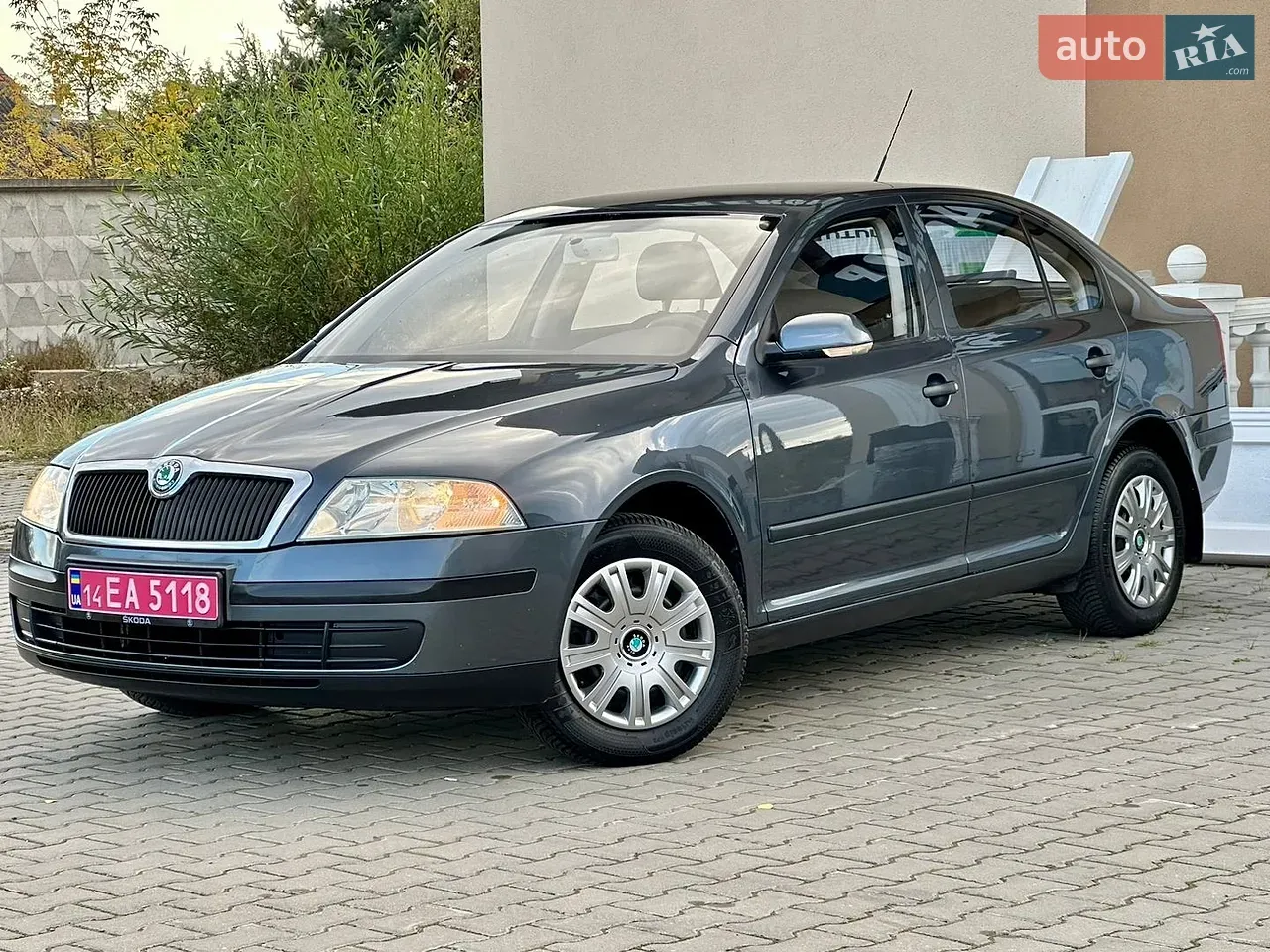 Skoda Octavia 2008 photo 2