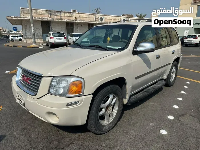 GMC Envoy 2009 photo 2