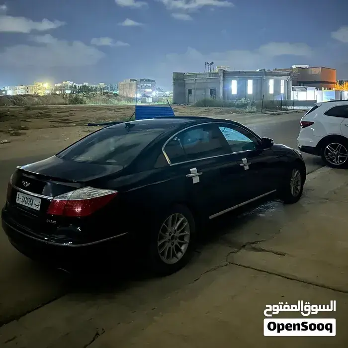Genesis G70 2009 photo 2