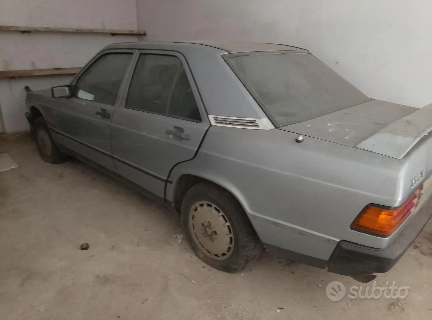 Mercedes-Benz 190E