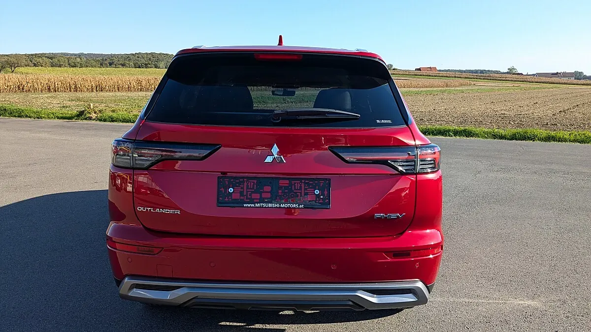 Mitsubishi Outlander 2025 photo 3