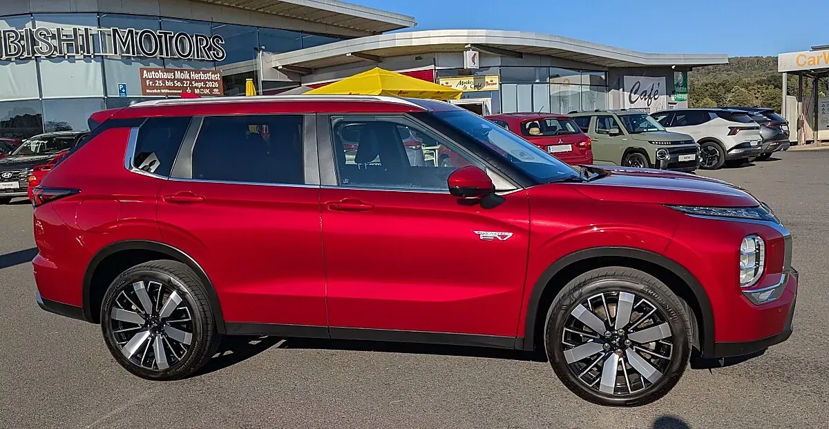 Mitsubishi Outlander 2025 photo 2