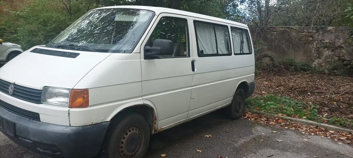 Volkswagen T4 1999 photo 2