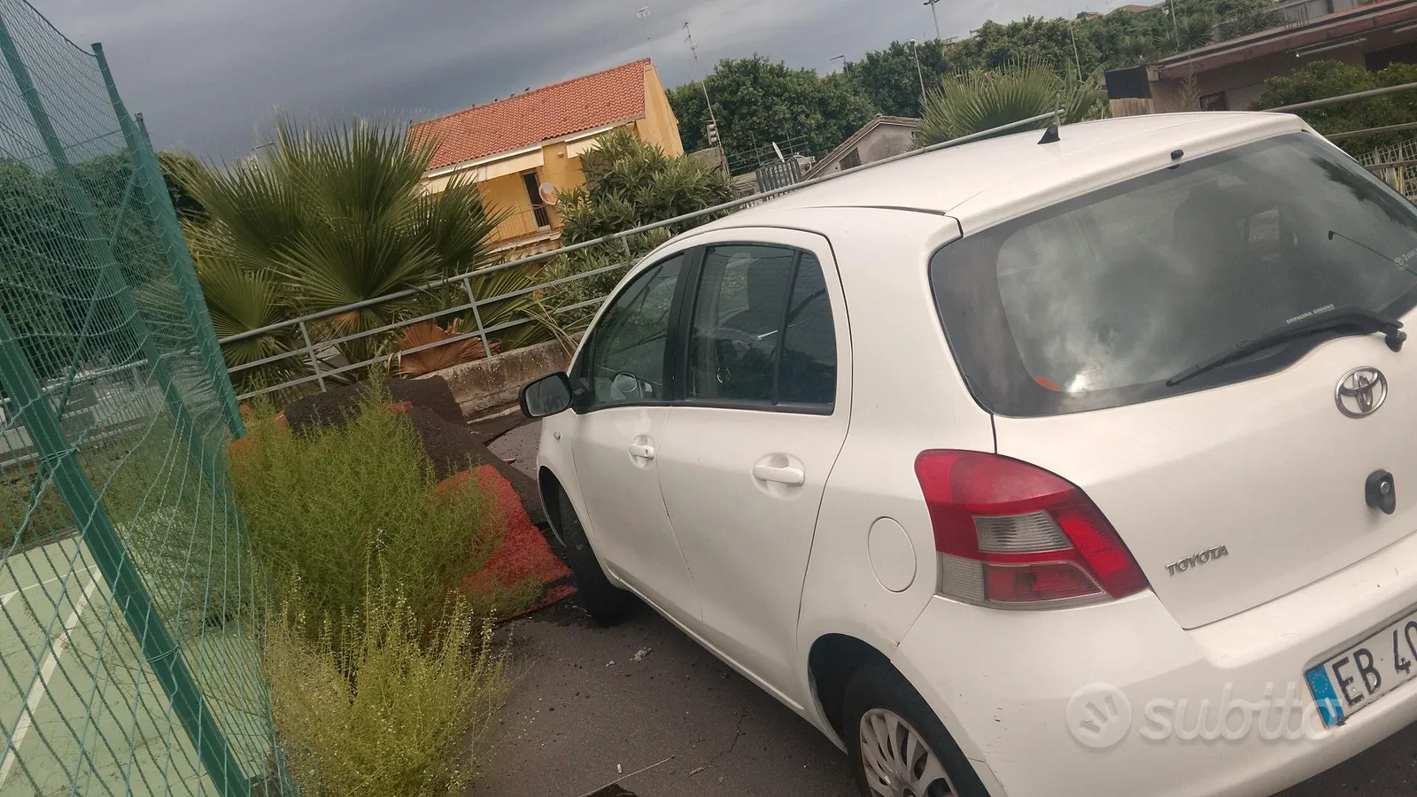 Toyota Yaris 2011 photo 3