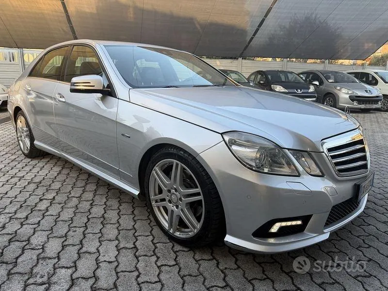 Mercedes-Benz E-Class 2009 photo 4