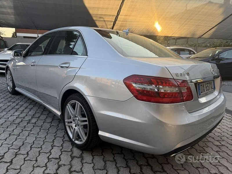 Mercedes-Benz E-Class 2009 photo 3