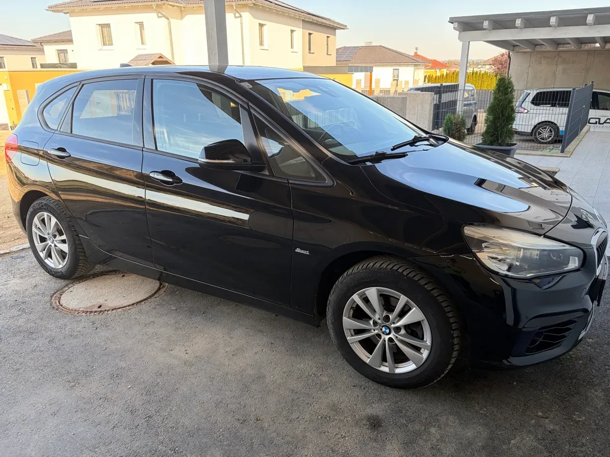 BMW 2 Series 2017 photo 2