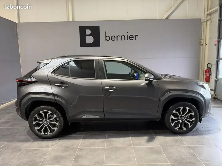 Toyota Yaris Cross 2024 photo 2
