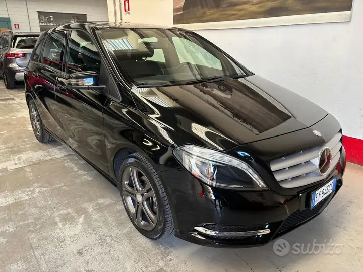 Mercedes-Benz B 180 Cdi 2015 photo 4