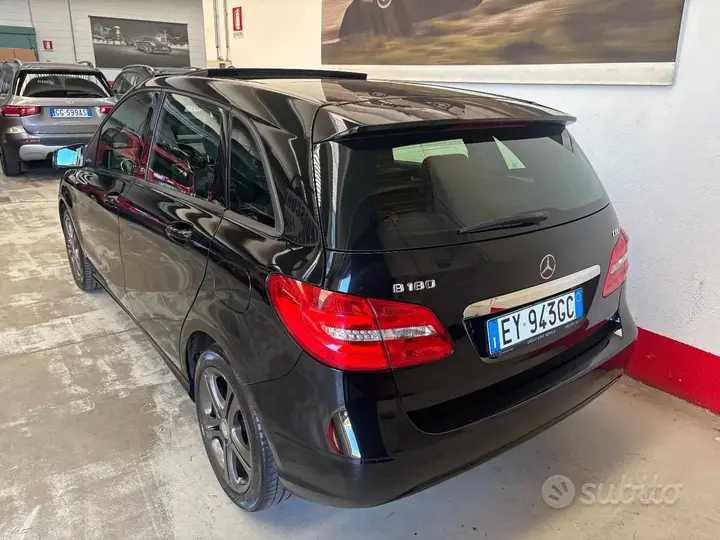 Mercedes-Benz B 180 Cdi 2015 photo 5