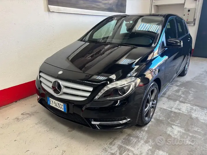 Mercedes-Benz B 180 Cdi 2015 photo 3