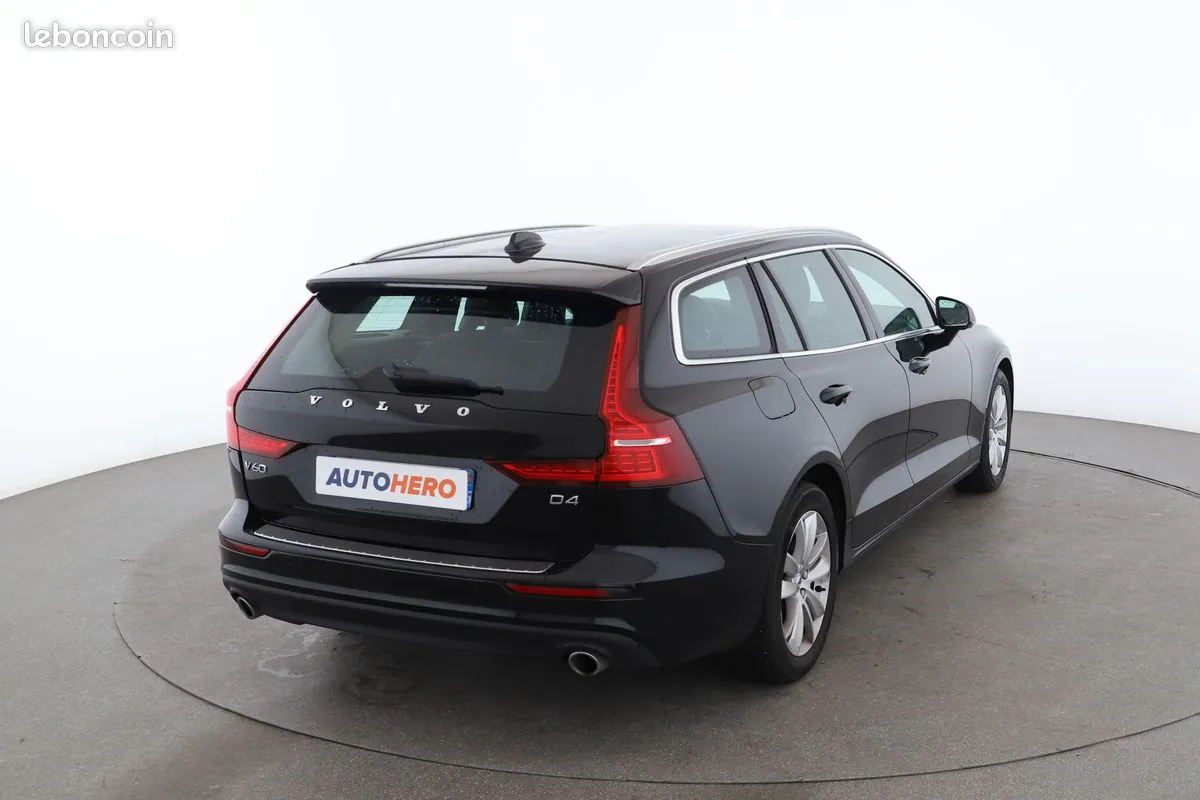 Volvo V60 2021 photo 3