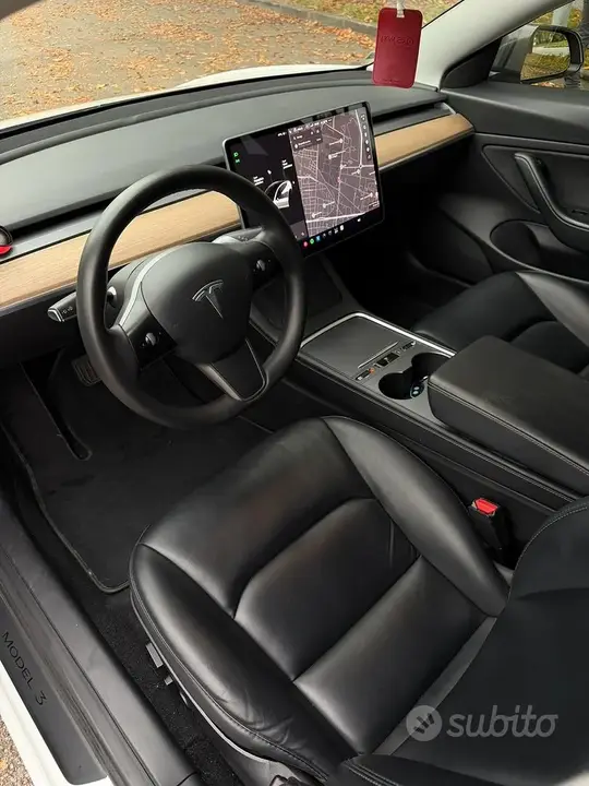 Tesla Model 3 2020 photo 4