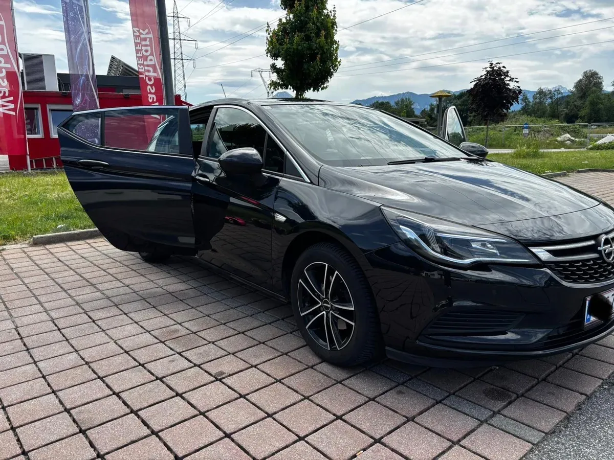 Opel Astra 2016 photo 2